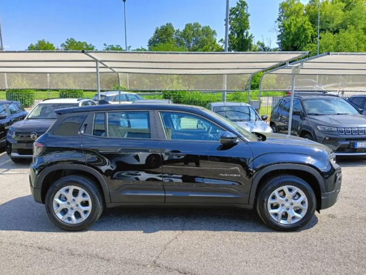 Jeep Avenger nuova a Brescia (4)