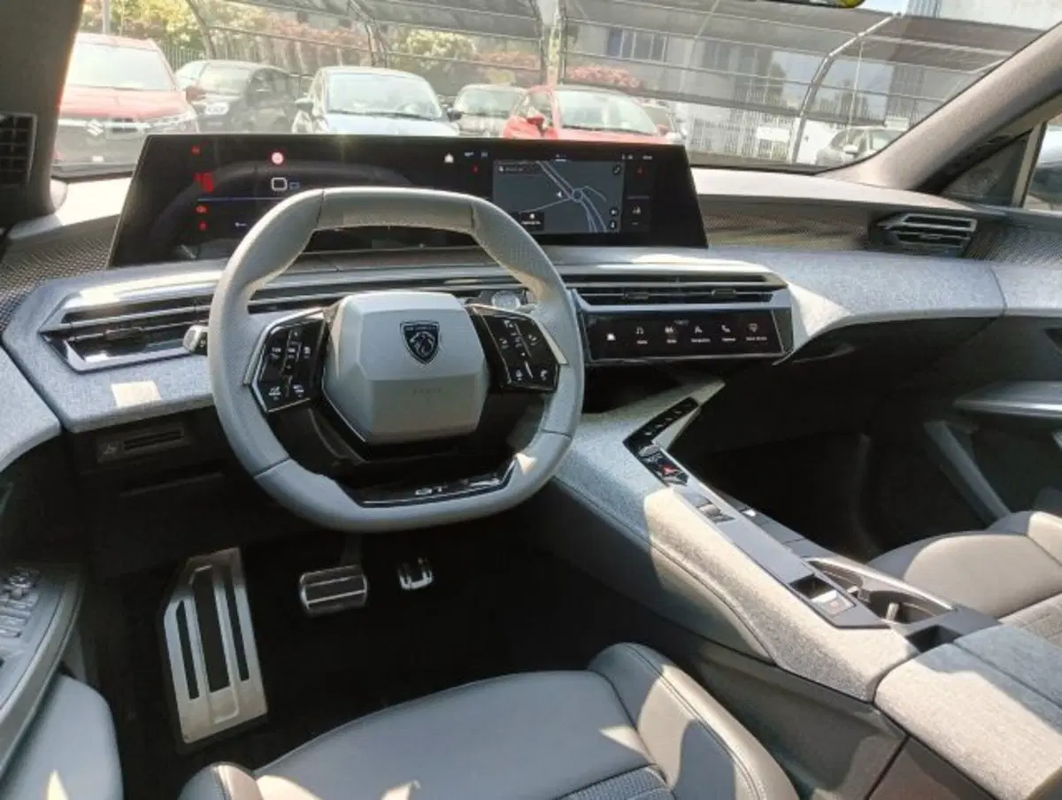 Peugeot 5008 usata a Brescia (6)