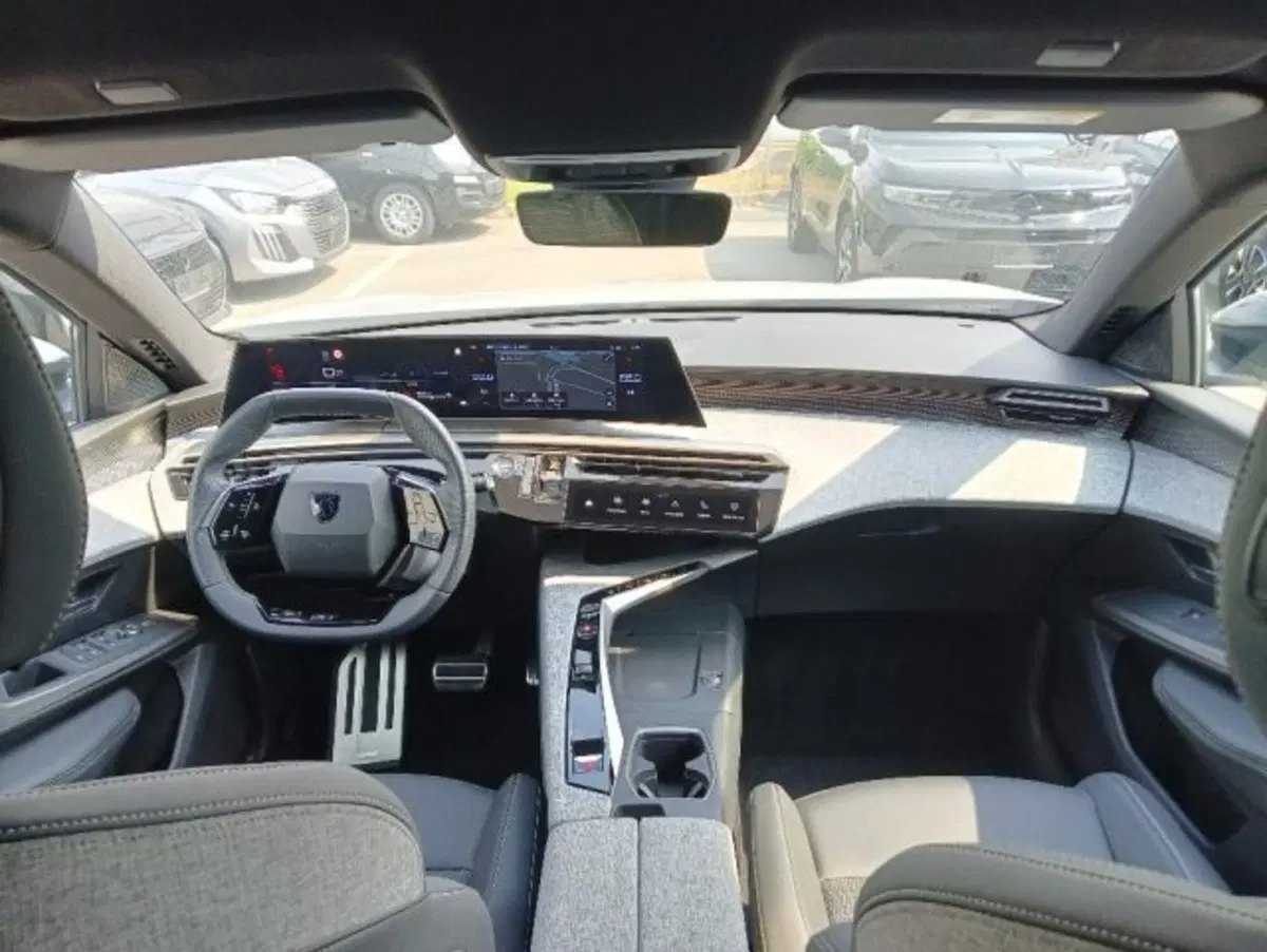 Peugeot 5008 usata a Brescia (9)