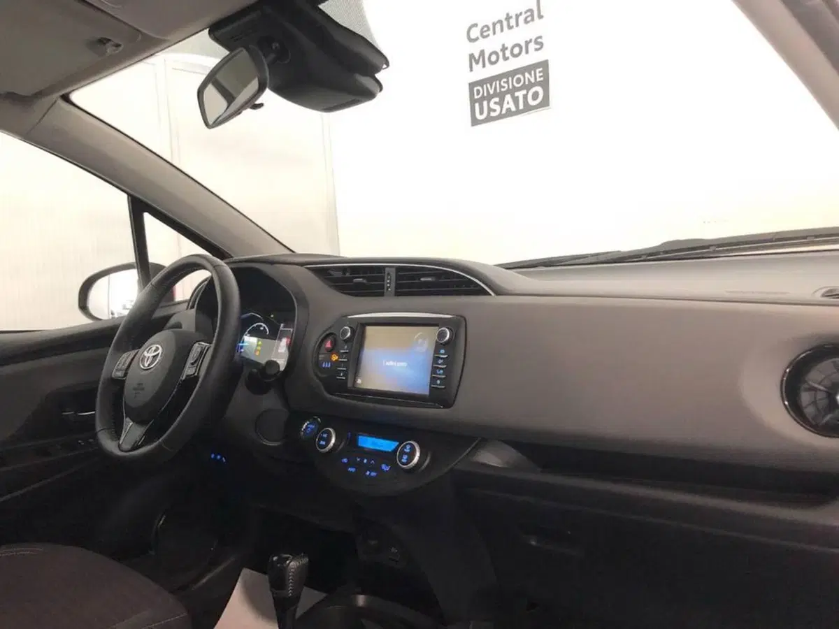 Toyota Yaris usata a Torino (12)
