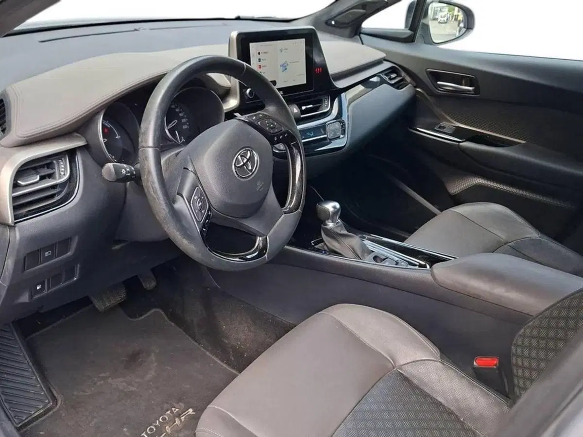 Toyota Toyota C-HR usata a Torino (12)
