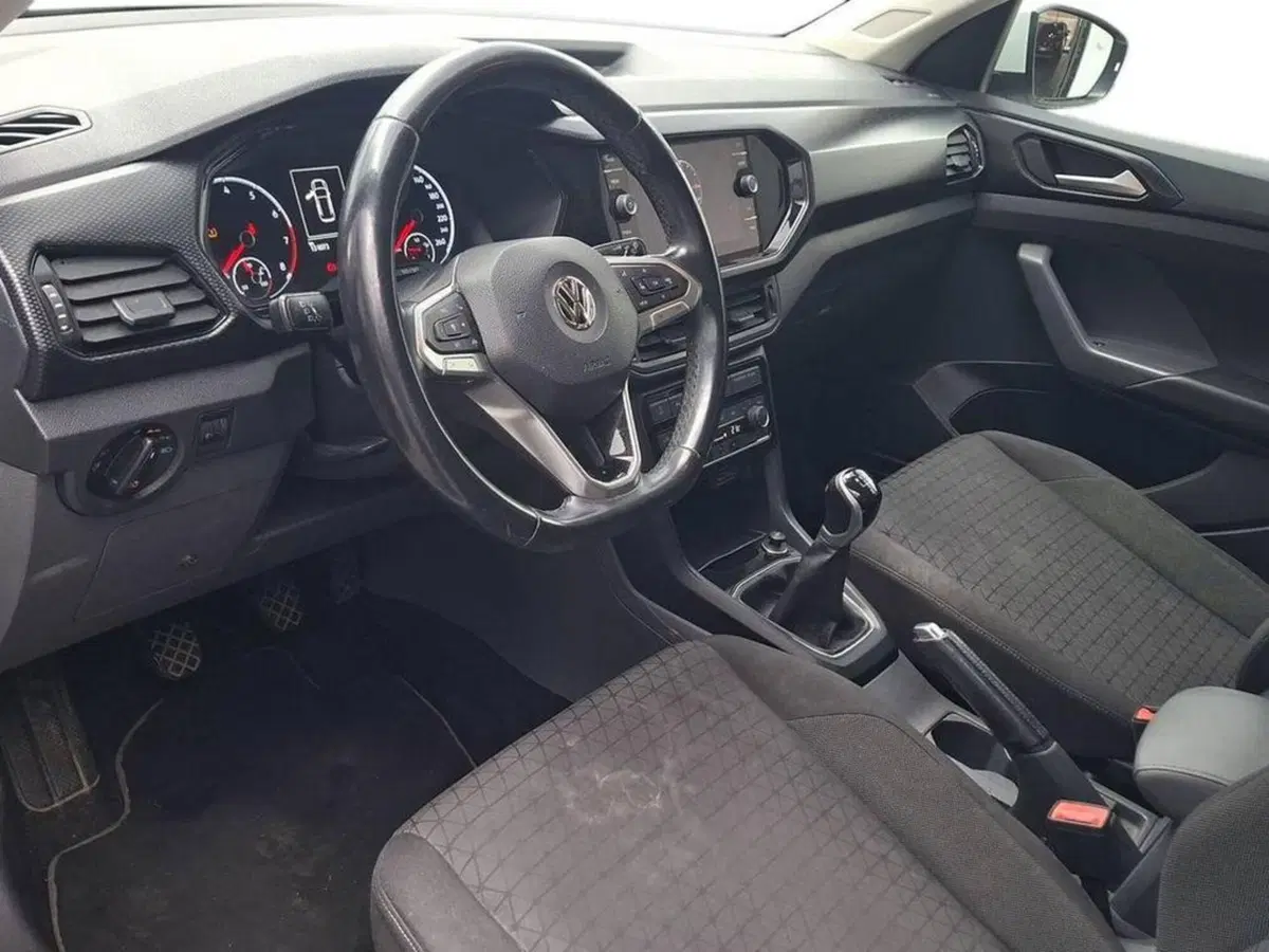 Volkswagen T-Cross usata a Torino (11)