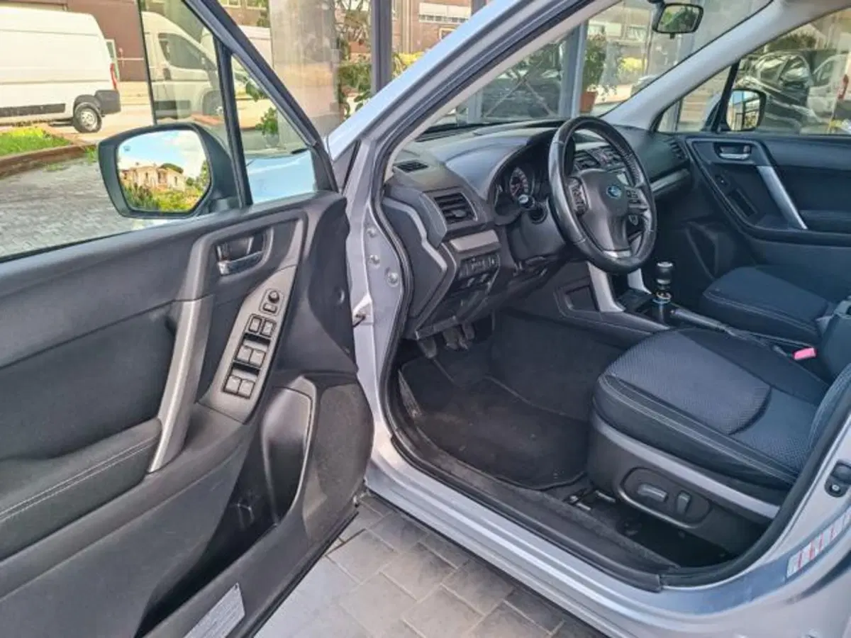 Subaru Forester usata a Pisa (13)