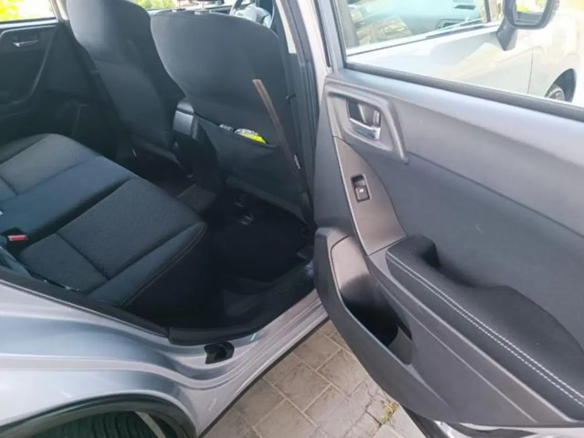 Subaru Forester usata a Pisa (5)