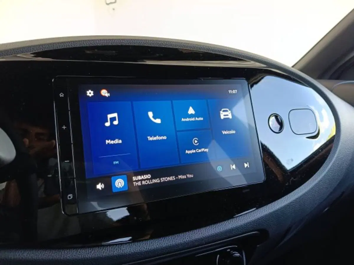 Toyota Aygo X nuova a Teramo (12)