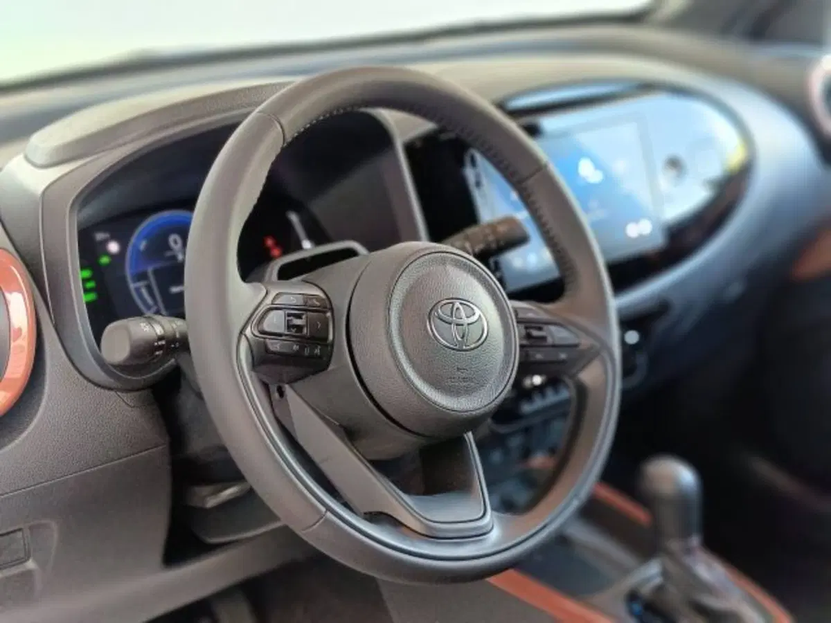 Toyota Aygo X nuova a Teramo (16)
