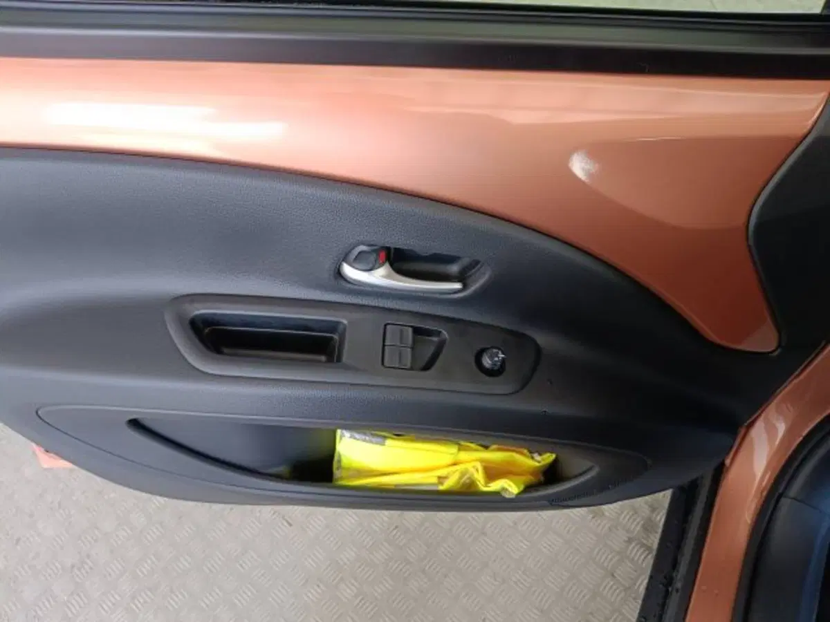 Toyota Aygo X nuova a Teramo (17)