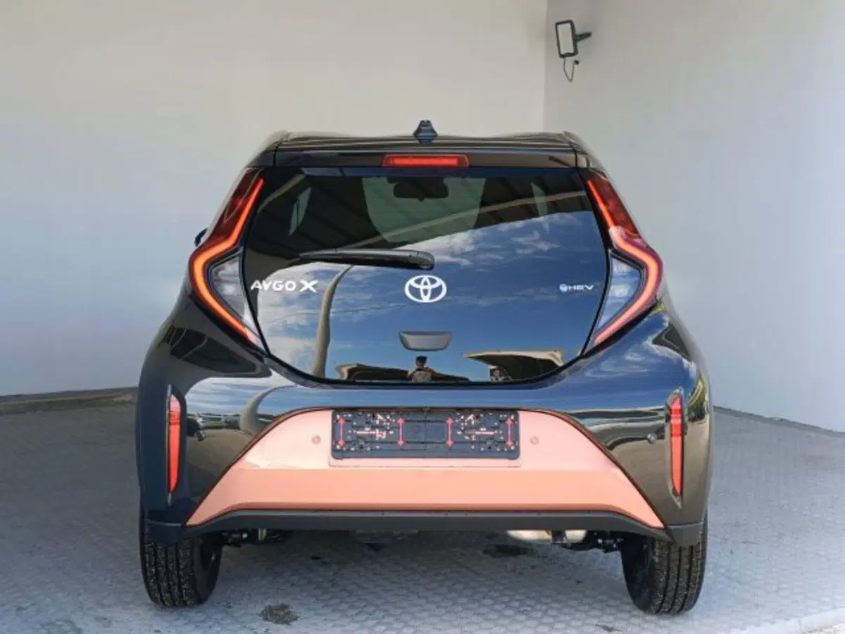 Toyota Aygo X nuova a Teramo (5)