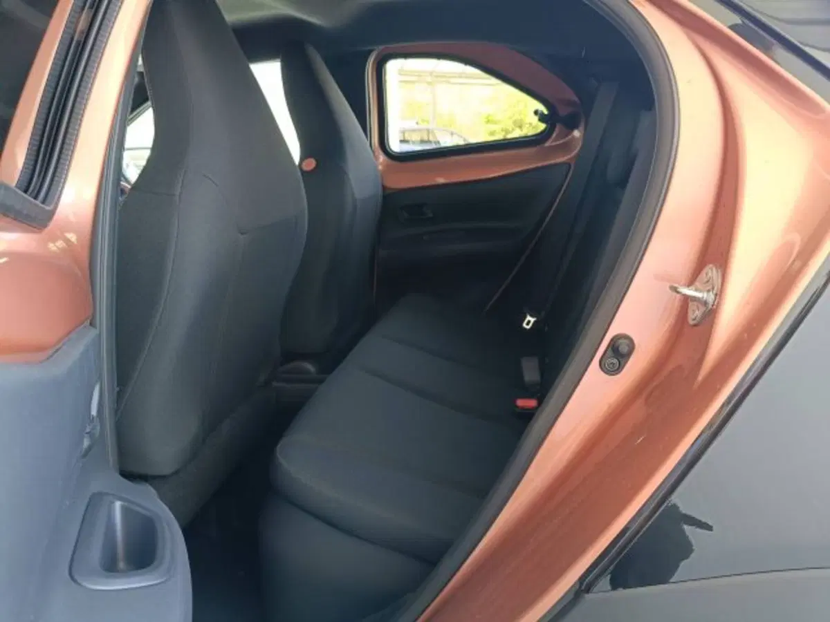 Toyota Aygo X nuova a Teramo (9)