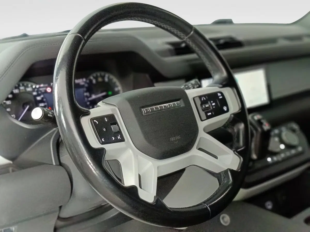 Land Rover Defender usata a Ascoli Piceno (18)