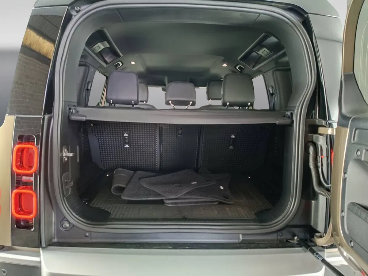 Land Rover Defender usata a Ascoli Piceno (19)
