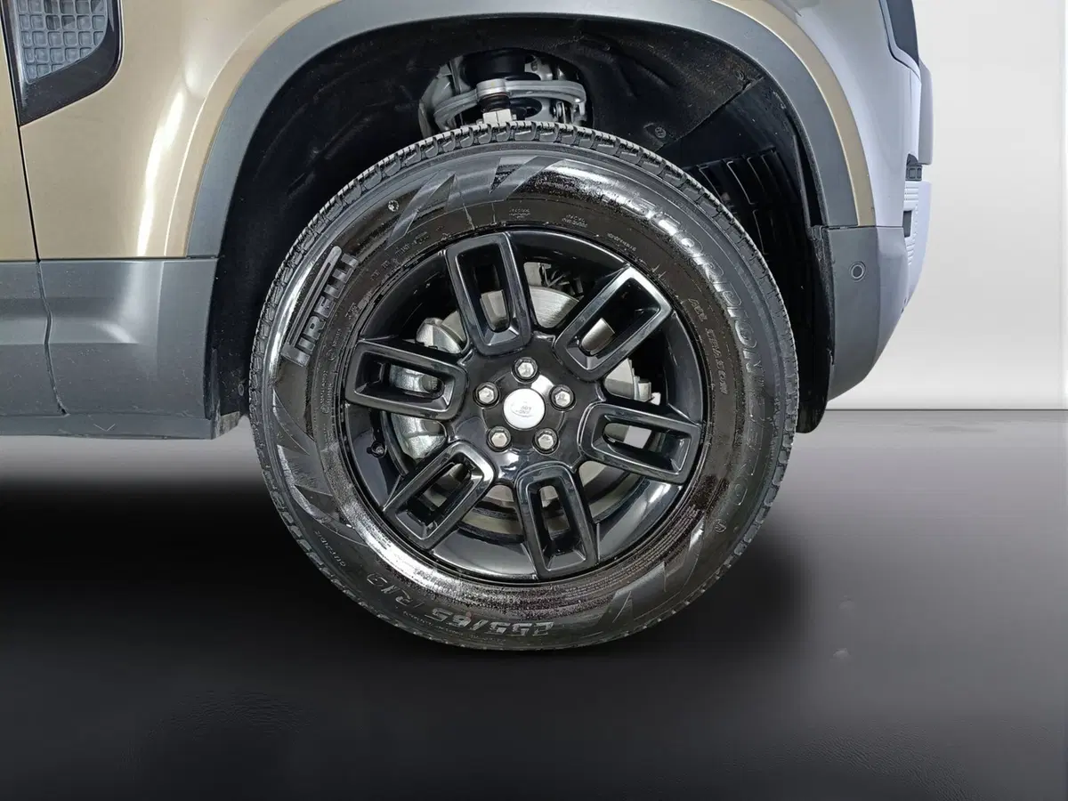 Land Rover Defender usata a Ascoli Piceno (20)