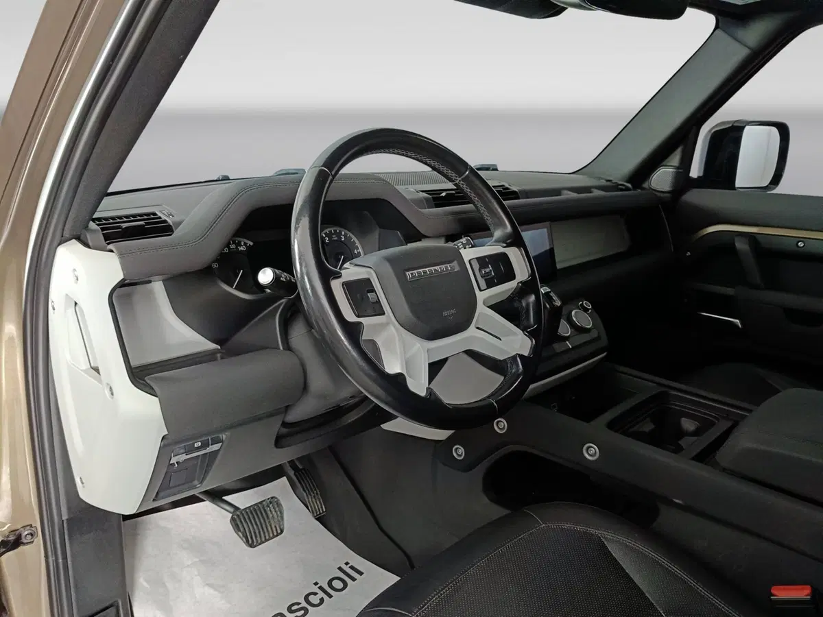 Land Rover Defender usata a Ascoli Piceno (7)