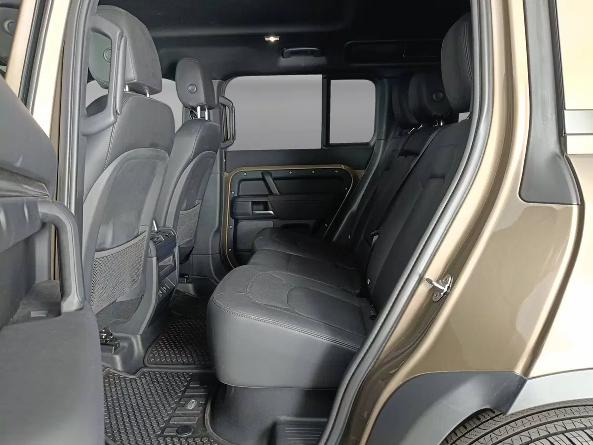 Land Rover Defender usata a Ascoli Piceno (9)