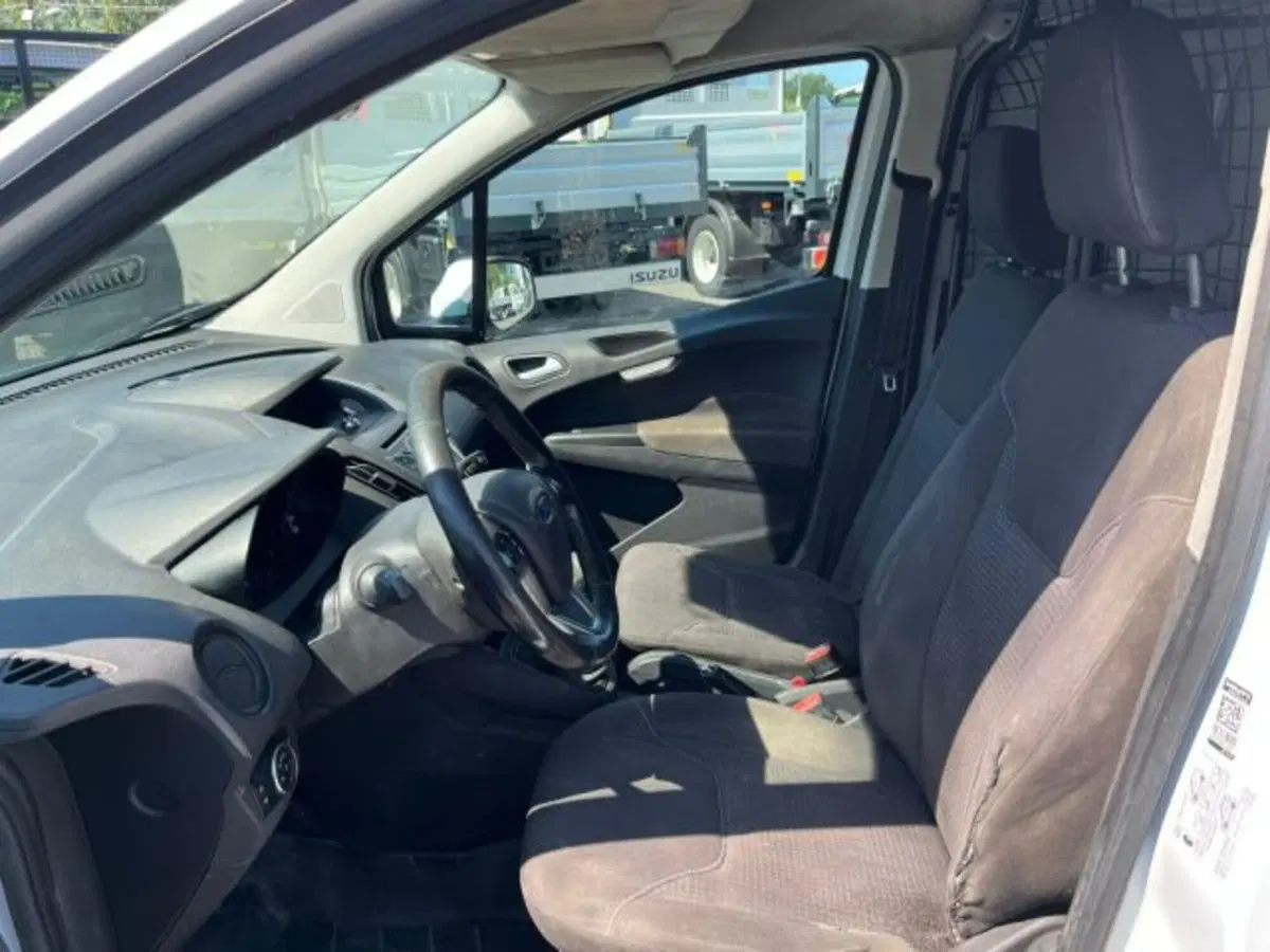 Ford Transit Courier usata a Lucca (8)