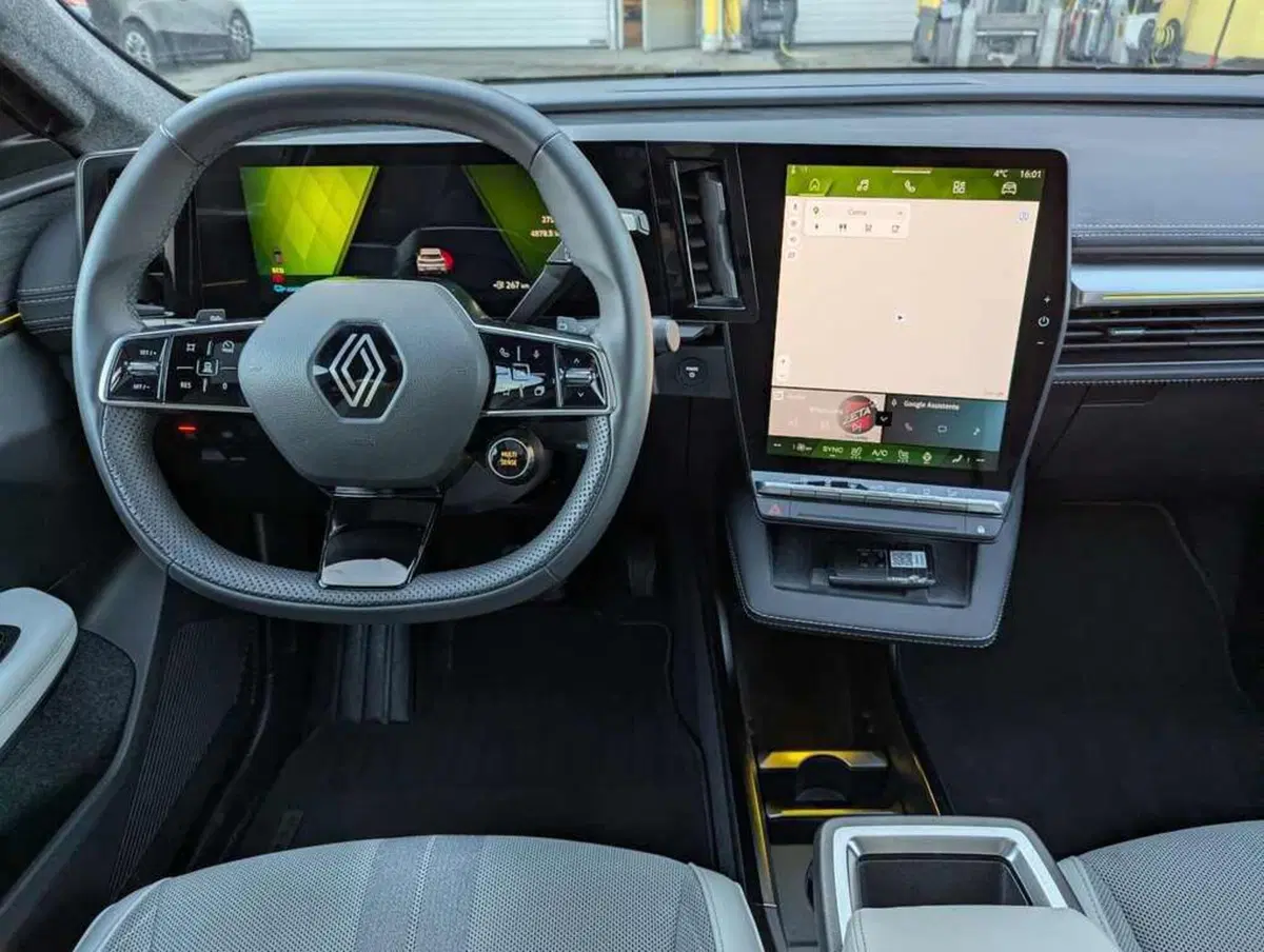 Renault Scenic E-Tech Electric usata a Bolzano (11)