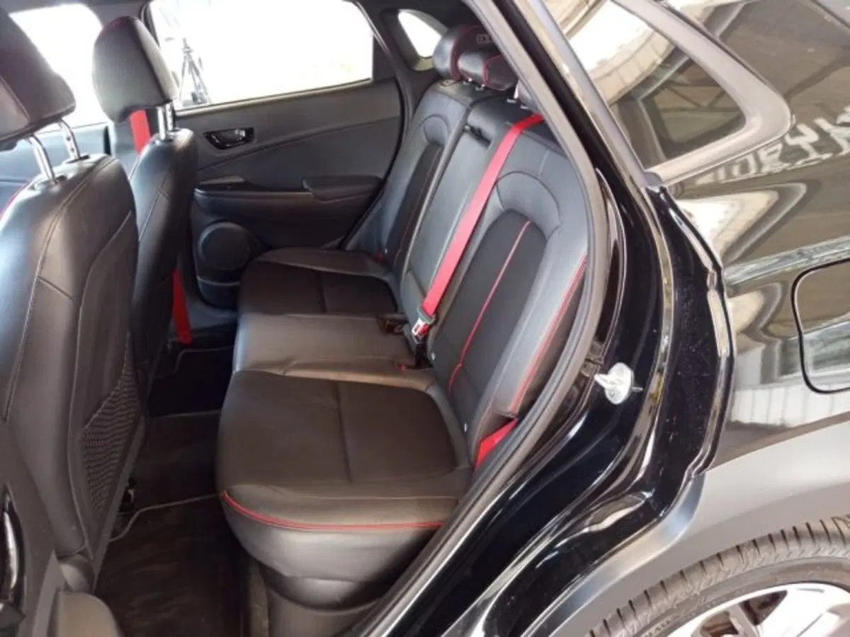 Hyundai Kona usata a Frosinone (9)