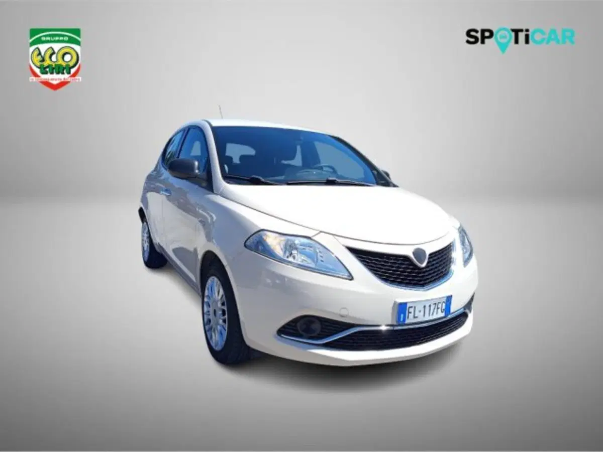 Lancia Ypsilon usata a Frosinone (3)