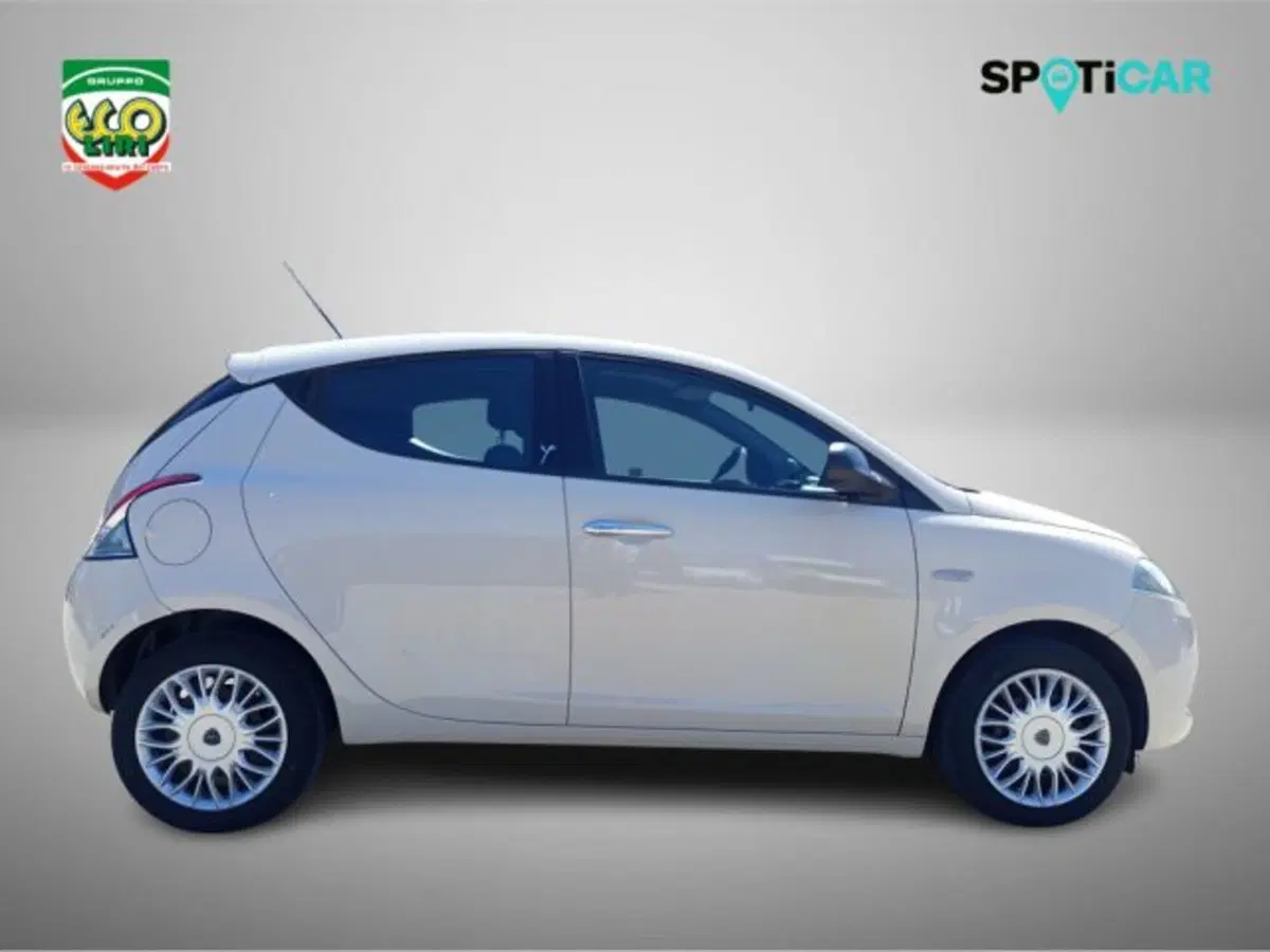 Lancia Ypsilon usata a Frosinone (4)