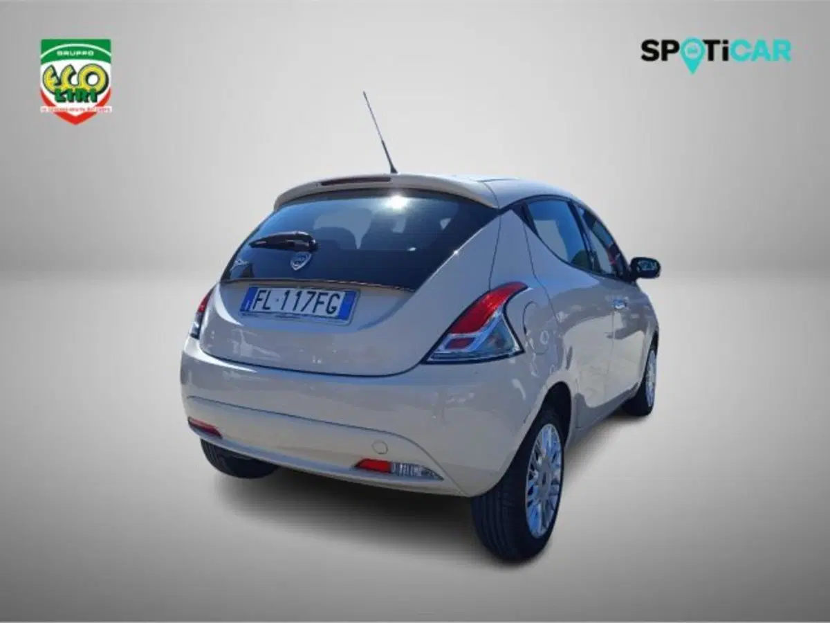 Lancia Ypsilon usata a Frosinone (5)