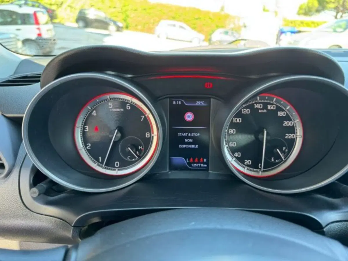 Suzuki Swift usata a Macerata (8)