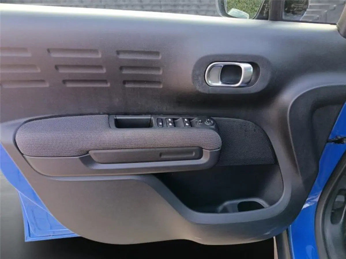 Citroen C3 Aircross usata a Bari (9)