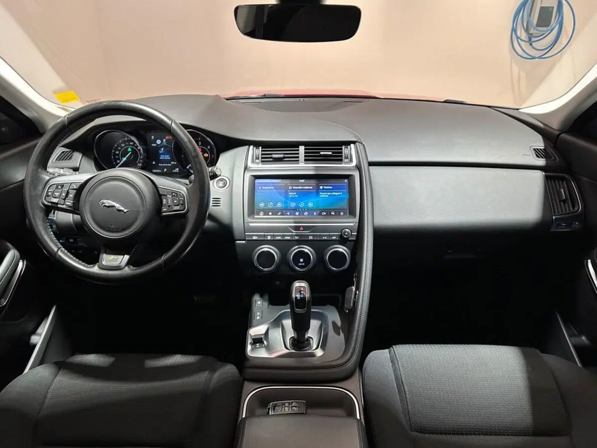 Jaguar E-Pace usata a Varese (7)