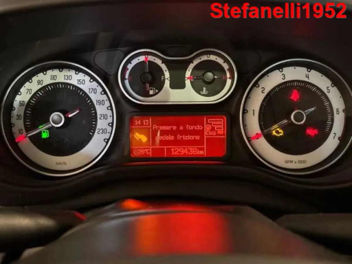 Fiat 500L usata a Bologna (12)