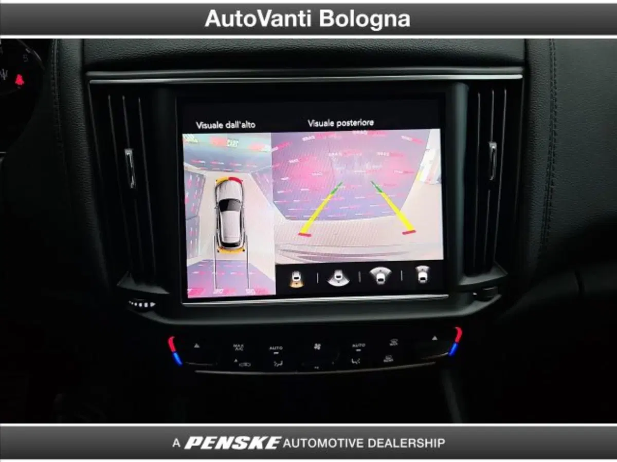 Maserati Levante usata a Bologna (12)