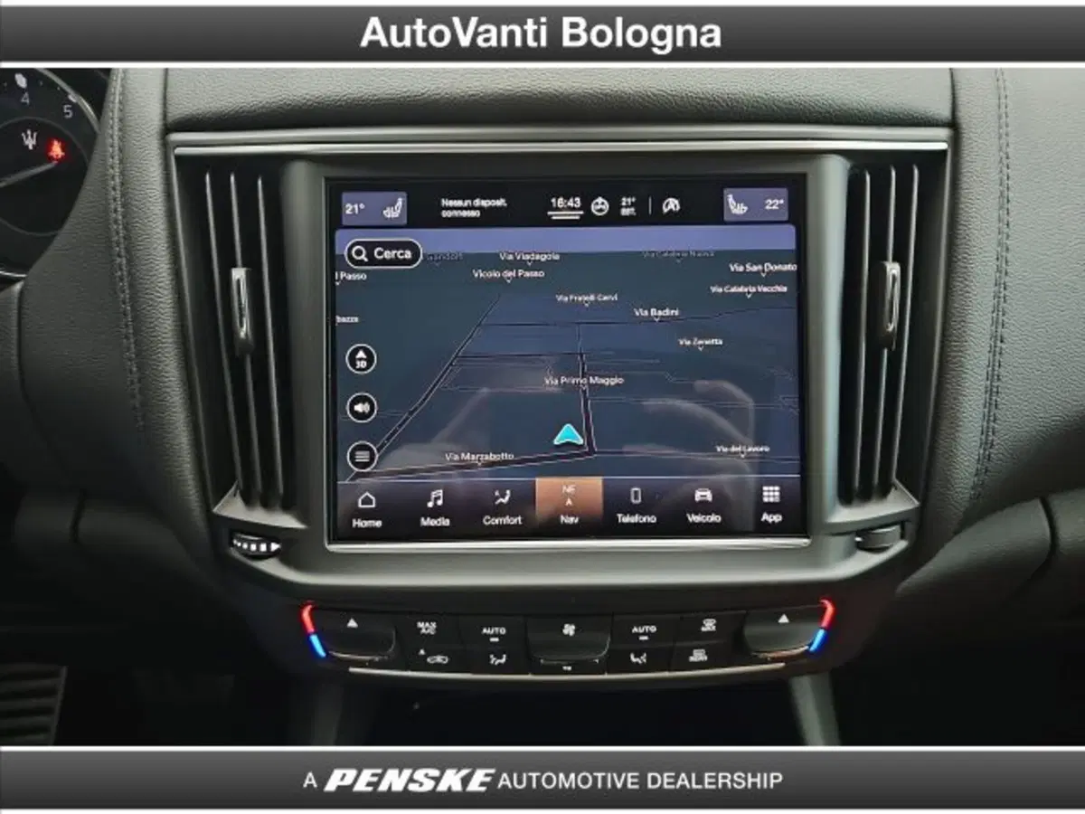 Maserati Levante usata a Bologna (13)