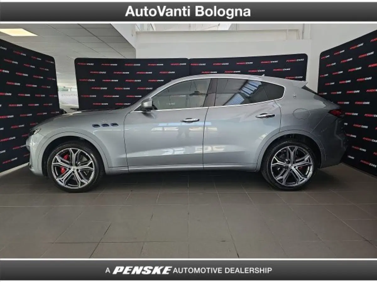Maserati Levante usata a Bologna (2)