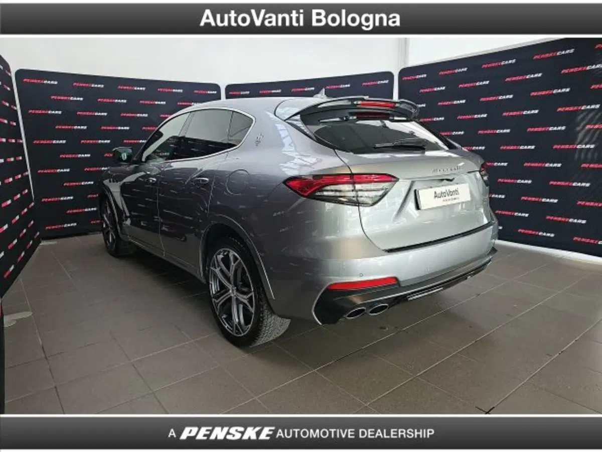 Maserati Levante usata a Bologna (3)