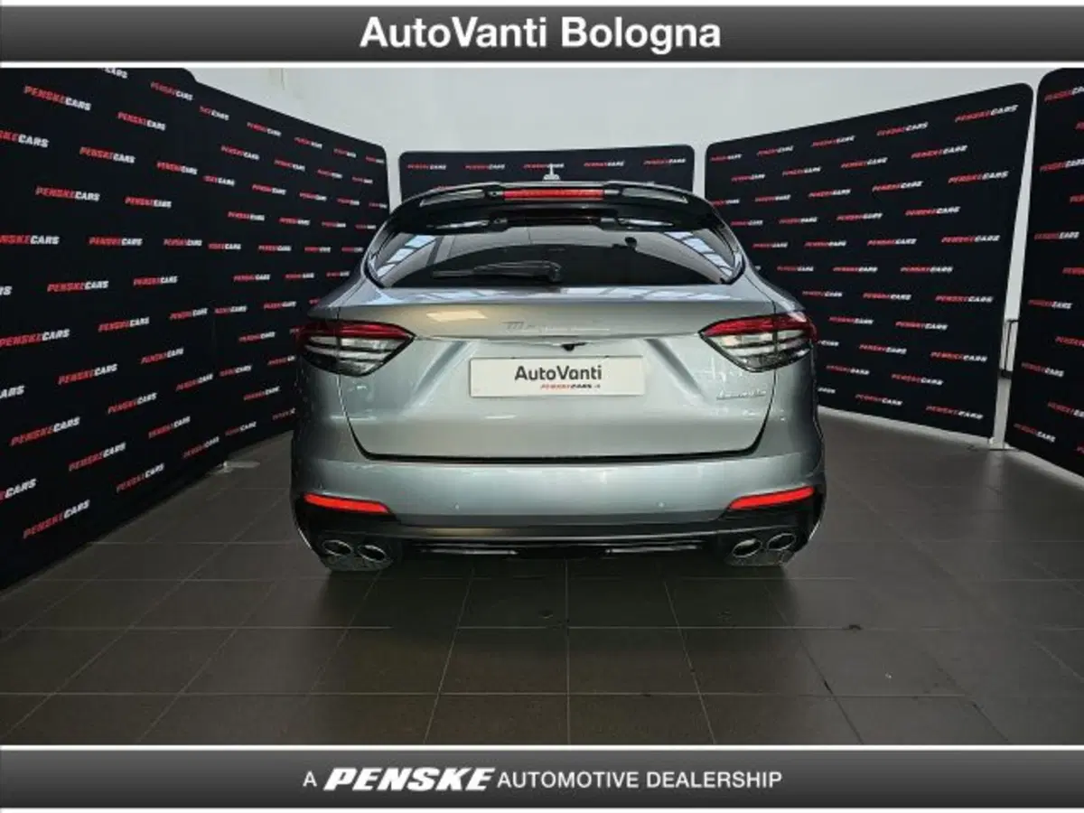 Maserati Levante usata a Bologna (4)