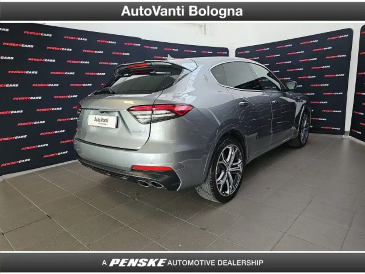 Maserati Levante usata a Bologna (5)