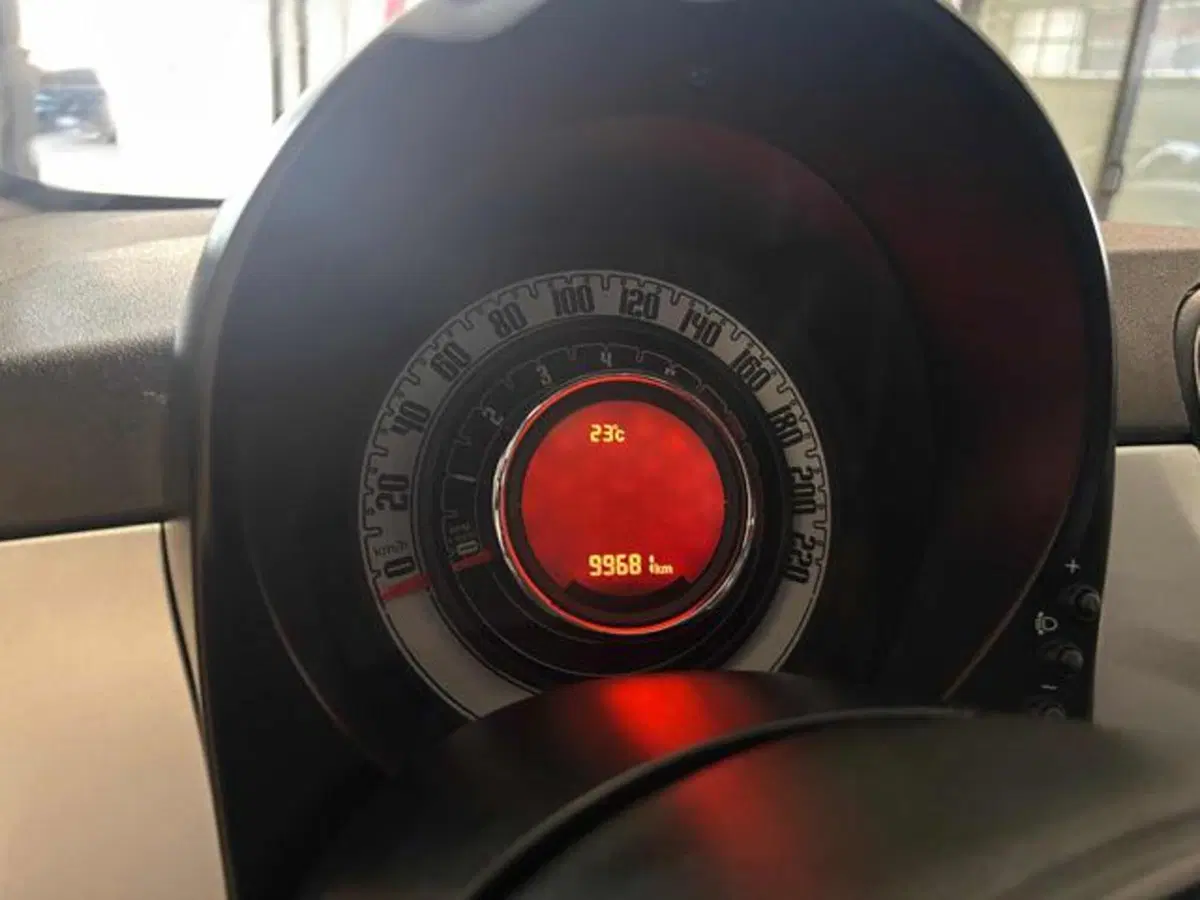 Fiat 500C Cabrio usata a Vercelli (13)