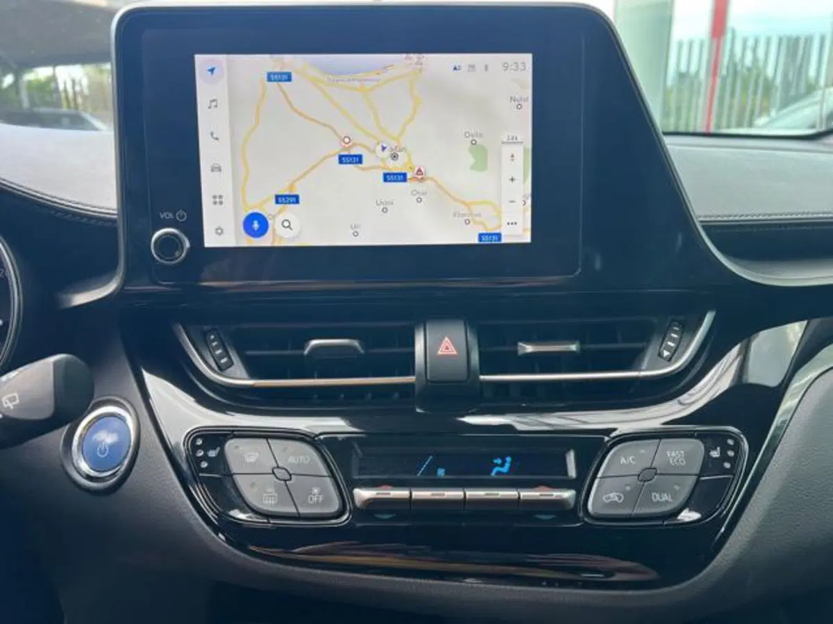 Toyota Toyota C-HR usata a Sassari (10)