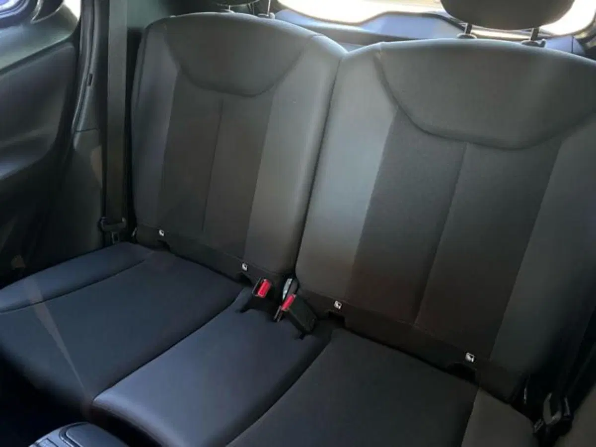 Toyota Aygo X usata a Sassari (11)
