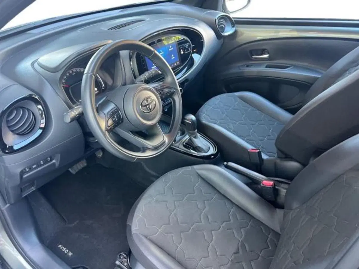 Toyota Aygo X usata a Sassari (7)