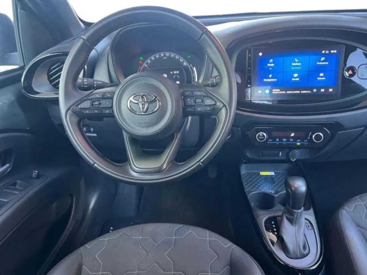 Toyota Aygo X usata a Sassari (8)