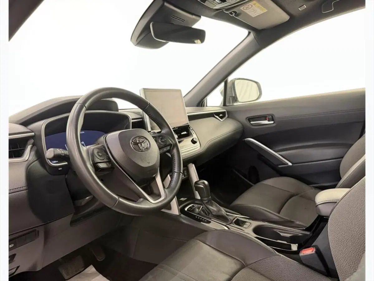 Toyota Corolla Cross Hybrid usata a Monza e Brianza (11)
