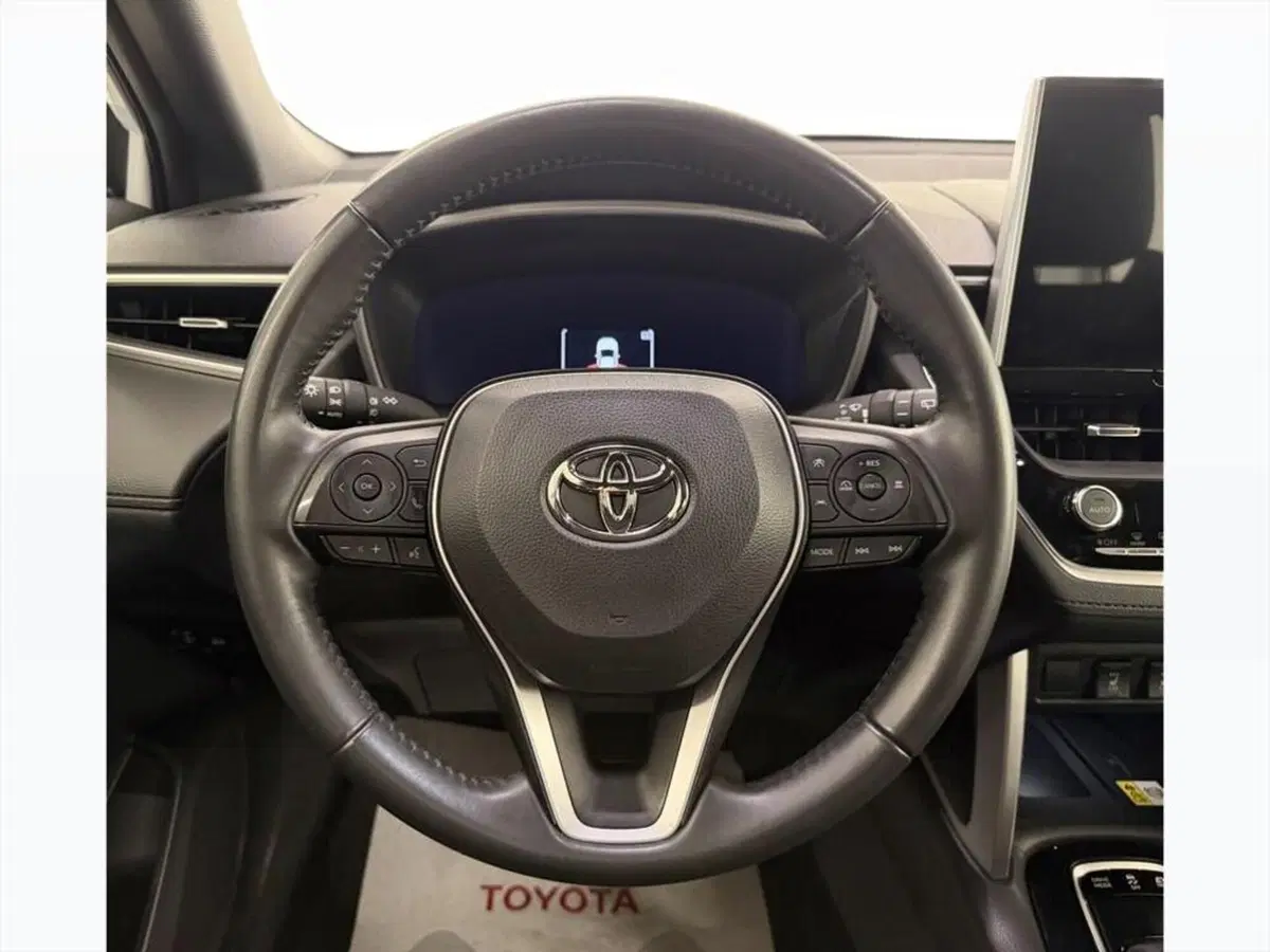 Toyota Corolla Cross Hybrid usata a Monza e Brianza (8)