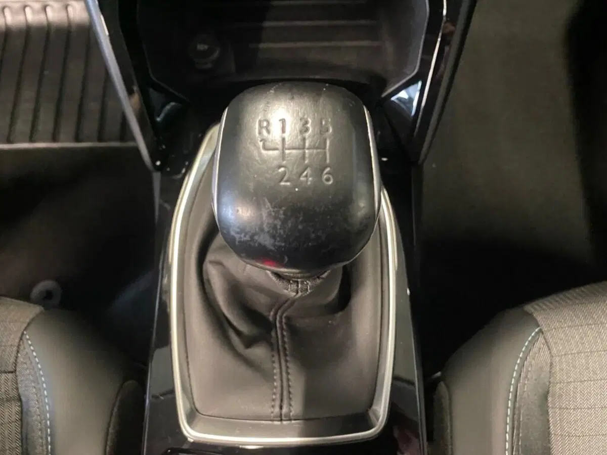 Peugeot 208 usata a Torino (12)