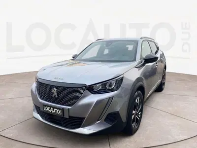 Peugeot 2008 PureTech 130 S&amp;S Allure Navi Pack del 2023 usata a Torino