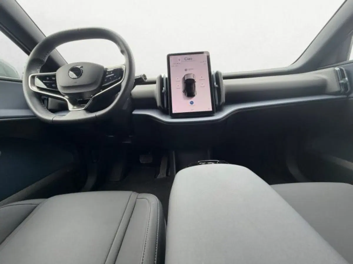 Volvo EX30 usata a Udine (10)