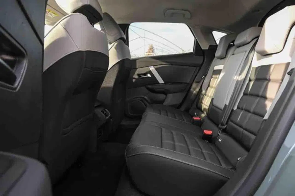 Citroen E-C4 nuova a Torino (11)