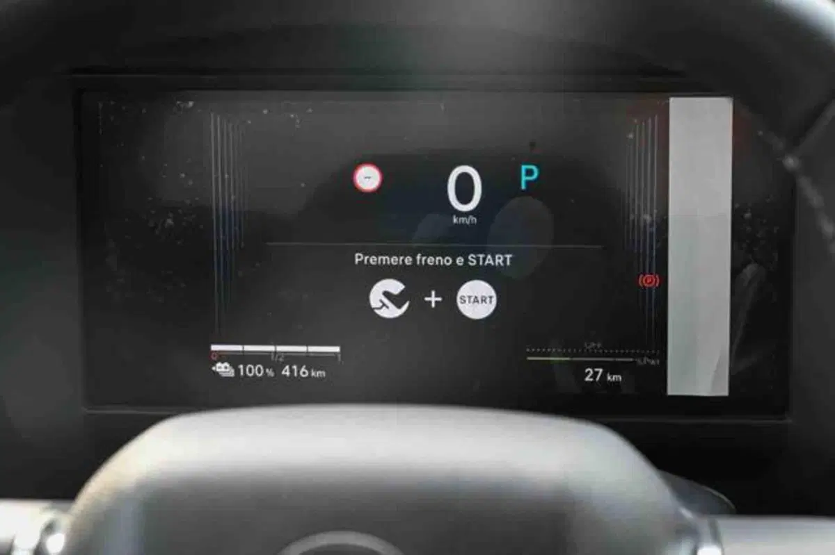 Citroen E-C4 nuova a Torino (13)