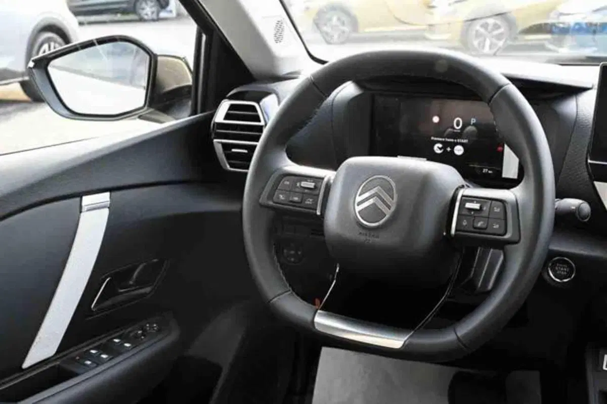 Citroen E-C4 nuova a Torino (17)