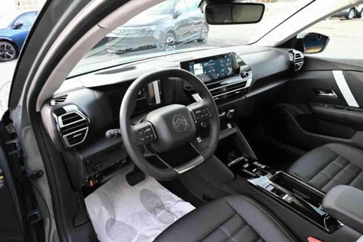 Citroen E-C4 nuova a Torino (8)