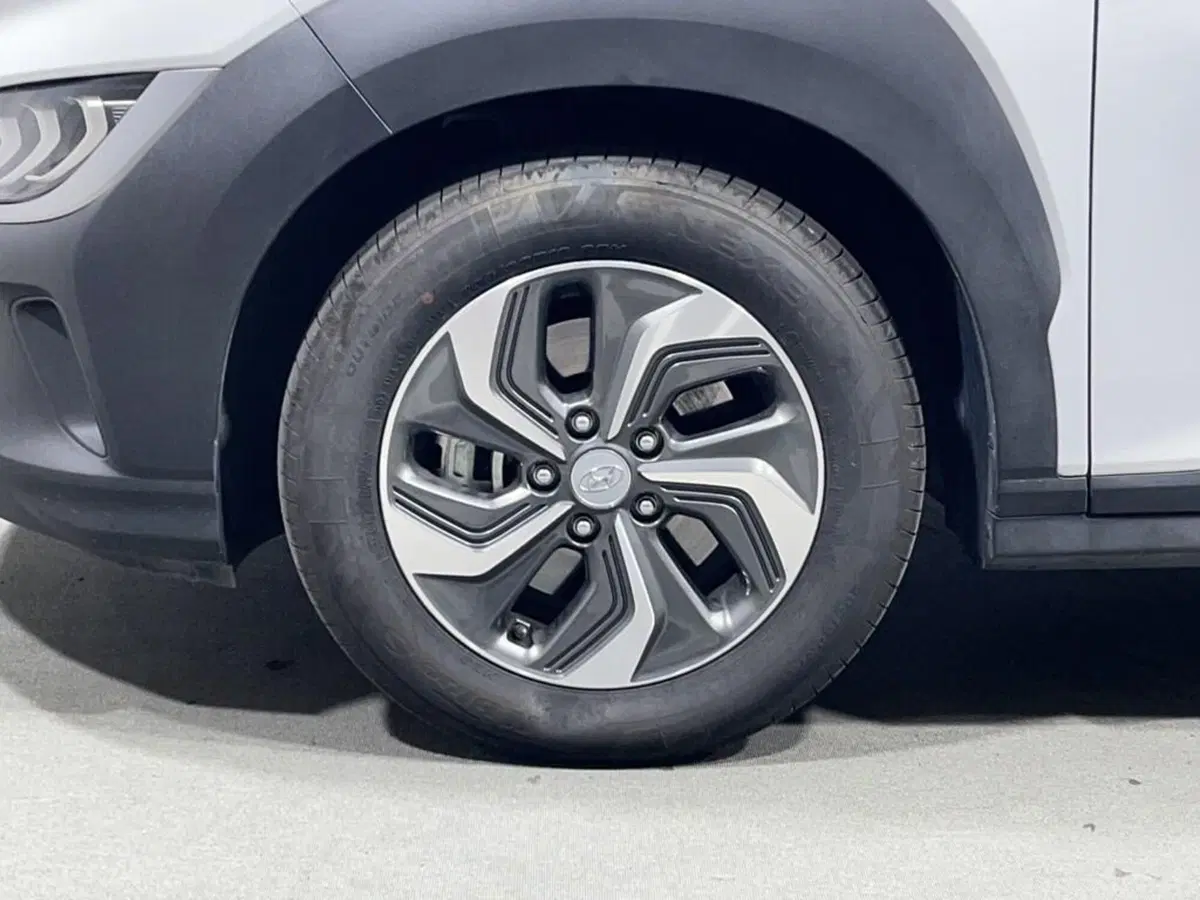 Hyundai Kona usata a Sondrio (9)
