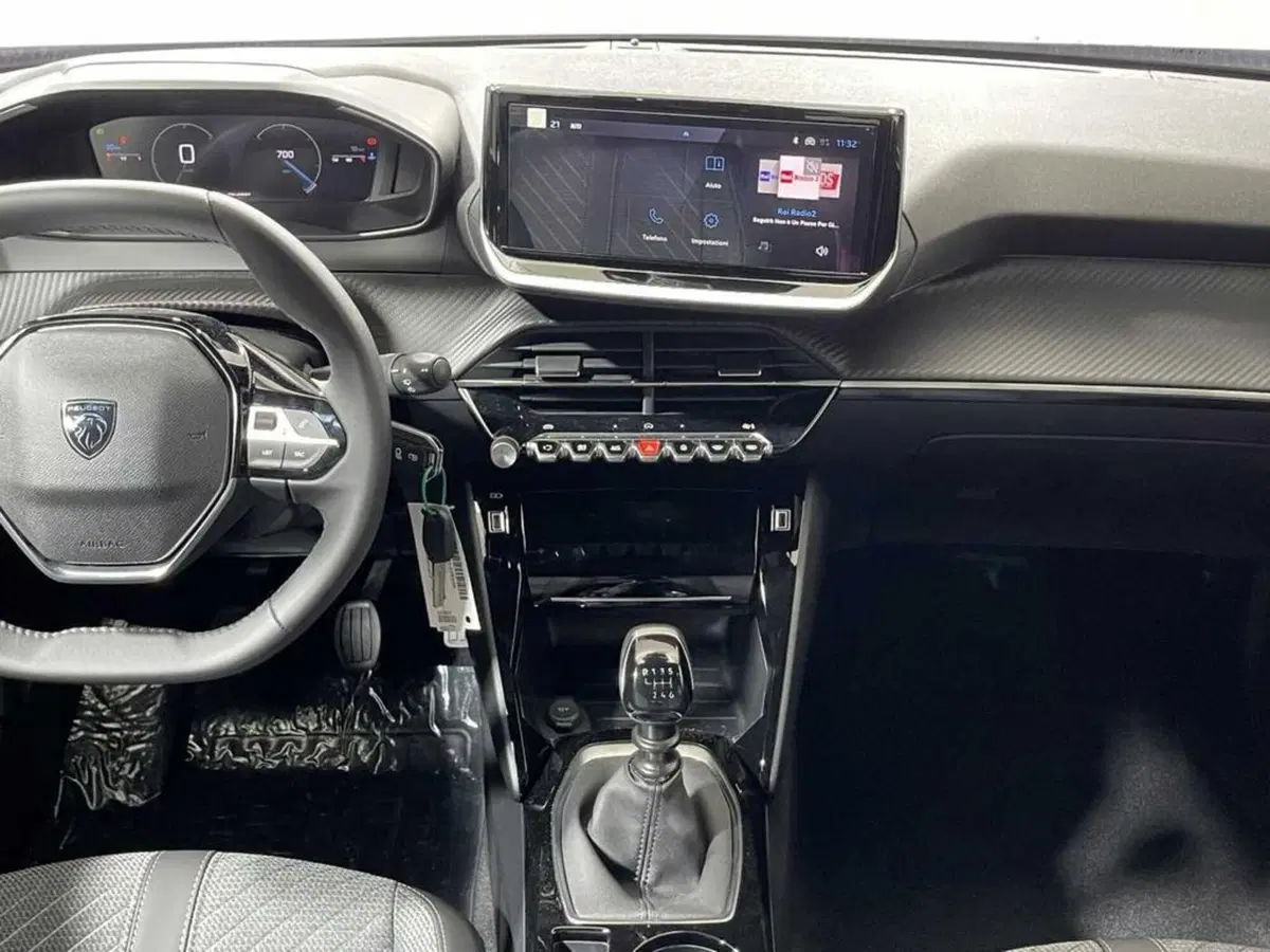 Peugeot 2008 nuova a Sondrio (13)